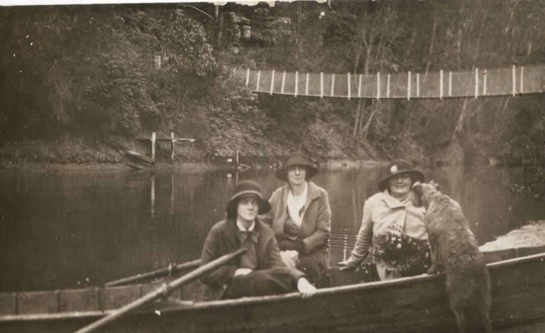 Nowra Creek suspension bridge. Photo courtesy of Shoalhaven Historical Society.