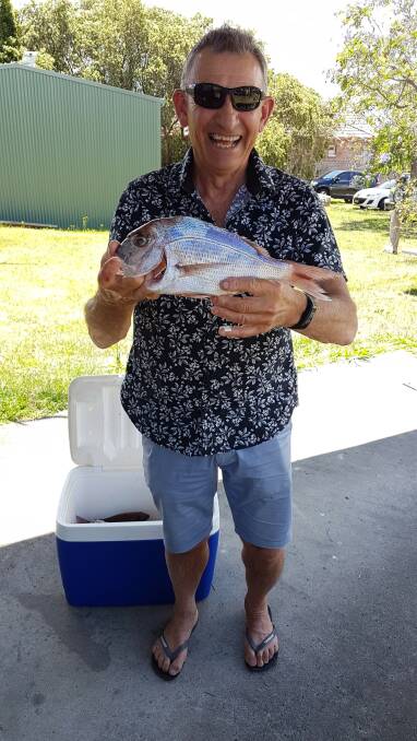 Phil Muller took out the biggest snapper award for the weekend.