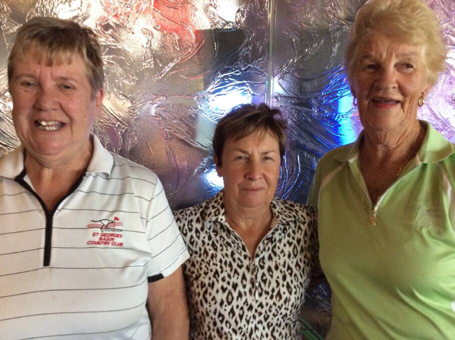  St Georges Basin winners Val Earring, Cheryl Druett and Joan Davoren.