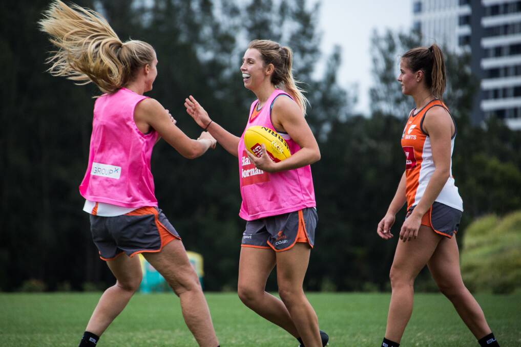 Maddy Collier (middle) during a recent training session with the GWS Giants.
