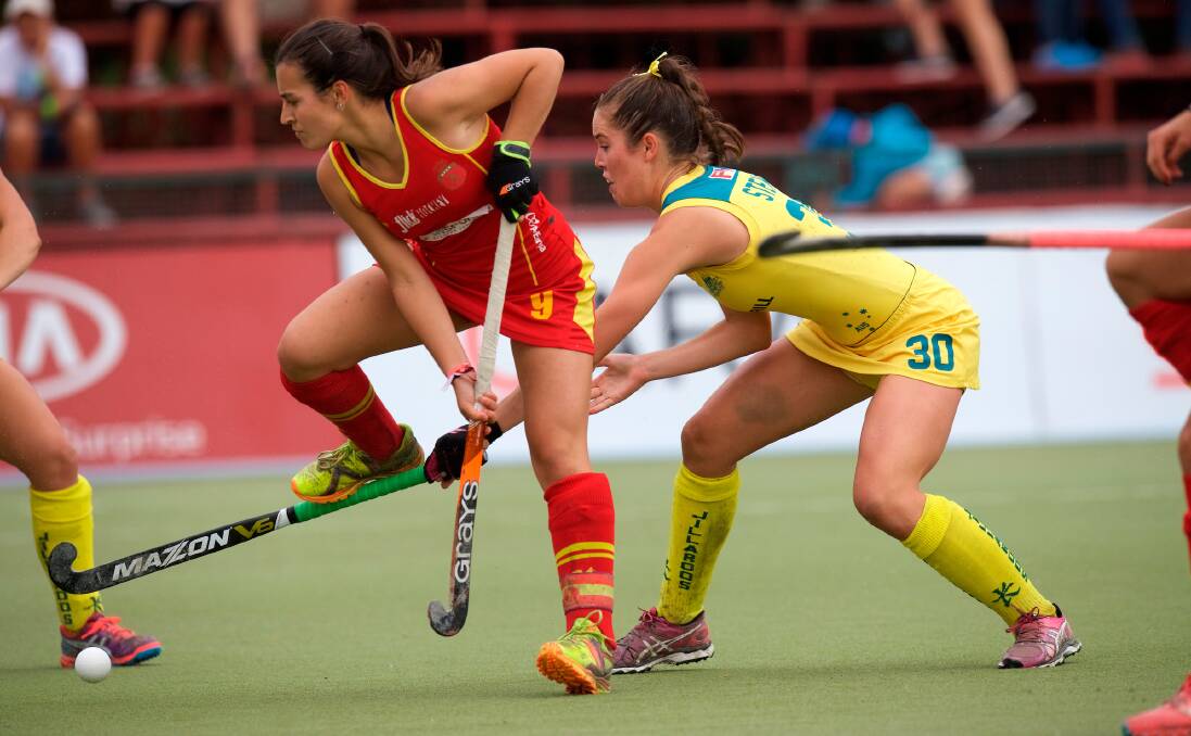 Grace Stewart in action for Australia. Photo: WORLD SPORTS PICS