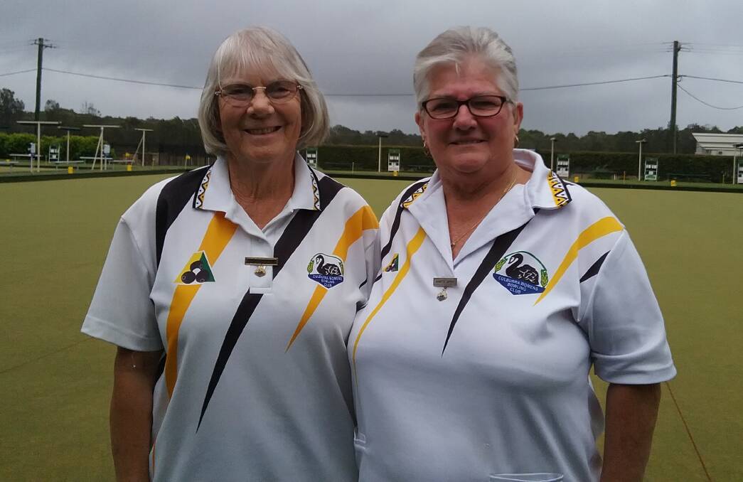Culburra Bowls Major Singles winner Jenny Castellan with runner-up Annette Lapin. 
Jenny won the last two ends of the match taking the game 25-18. 