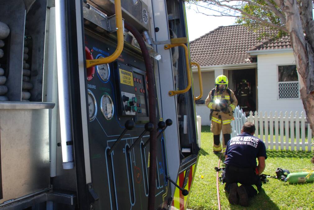 Tradie tackles house fire, keeps concreting