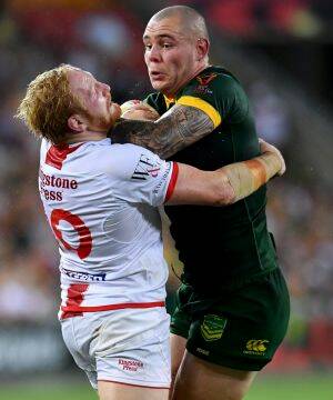David Klemmer and James Graham go toe to toe. Photo: AAP
