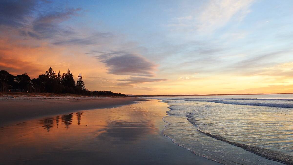 PIC OF THE DAY: Collingwood Beach sunrise captured by Tracy Staples. Submit entries to nicolette.pickard@fairfaxmedia.com.au 