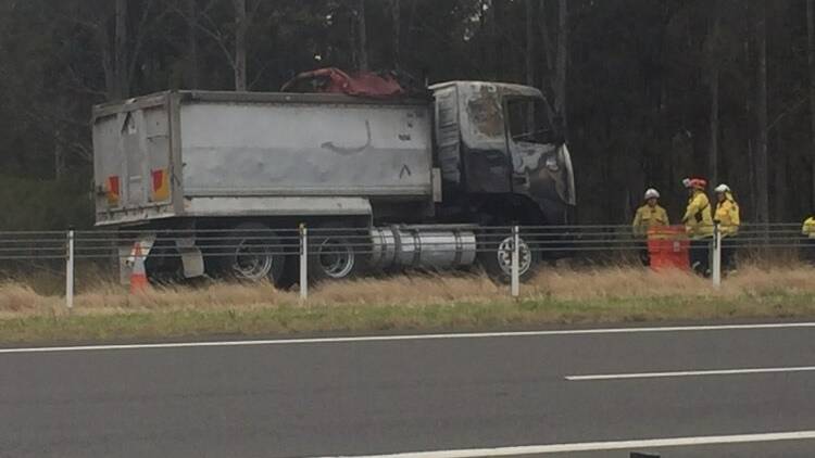 Truck fire closes southbound lane of Princes Highway