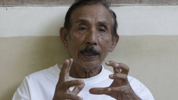Lukas Tumiso tells Fairfax about being tortured in 1965 at a nursing home in Jakarta last year. Photo: Tatan Syuflana