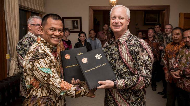 Happier times: Indonesian military commander General Gatot Nurmantyo and Australian Defence chief Air Marshal in October.  Photo: Defence Department 