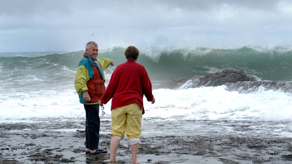 Dangerous sea conditions to hit South Coast on Monday afternoon