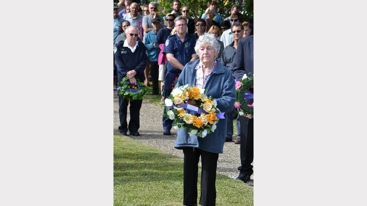 Pam Manning from Callala RSL Women’s Bowls at the Callala Beach Anzac Day service.