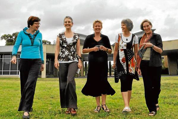 WALK OF LIFE: International academics Dr Hanneke van Bruggen from the Netherlands, Dr Valerie Wright St Clair from New Zealand and Professor Elizabeth Townsend from Canada are catching up with Australasian Occupational Science Centre director Dr Alison Wicks and UoW Shoalhaven campus head Robbie Collins, in the Shoalhaven for a few days.