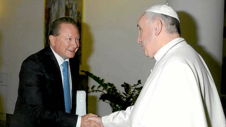 Mining billionaire Andrew Forrest meets Pope Francis to discuss a bid to end slavery.