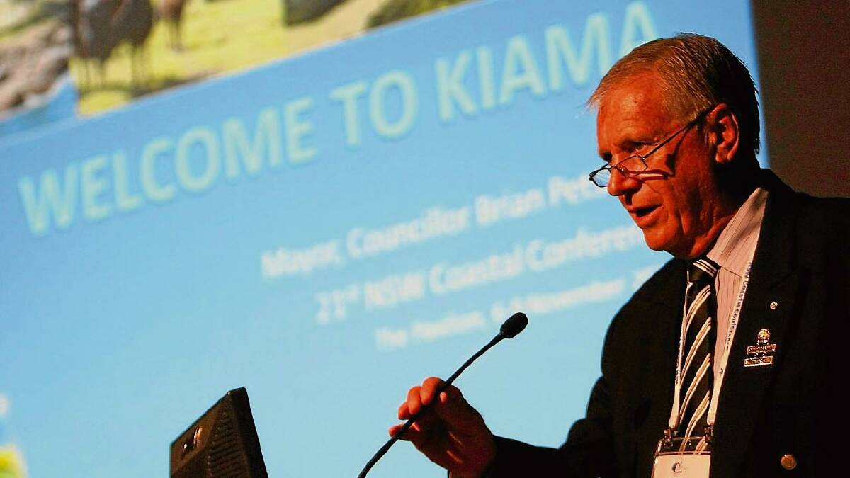 WELCOME: Kiama Mayor Brian Petschler welcomes visitors to the NSW Coastal Conference last week.