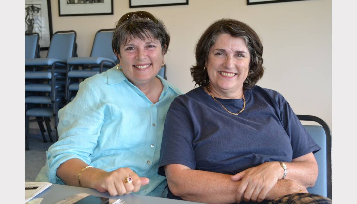 Joan and Ruth Evatt from Sydney on New Year’s Eve at the Shoalhaven City Turf Club.