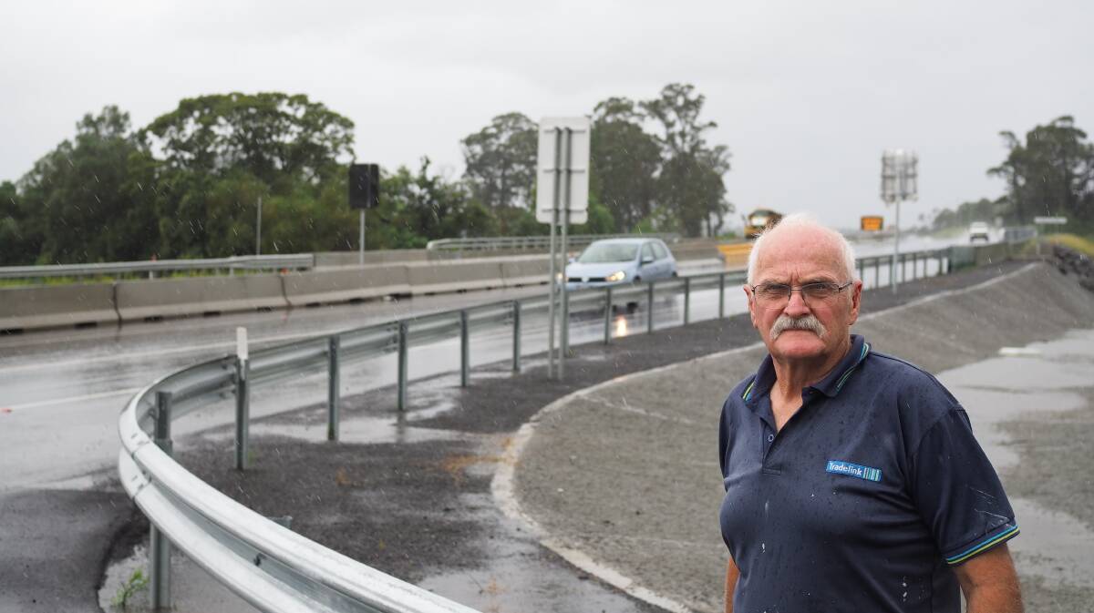 KLEPTOCRATIC COWBOYS: Ted is fed up with Transport for NSW's engineers' handling of their obtrusive light and sound, and safety guardrail complaints.