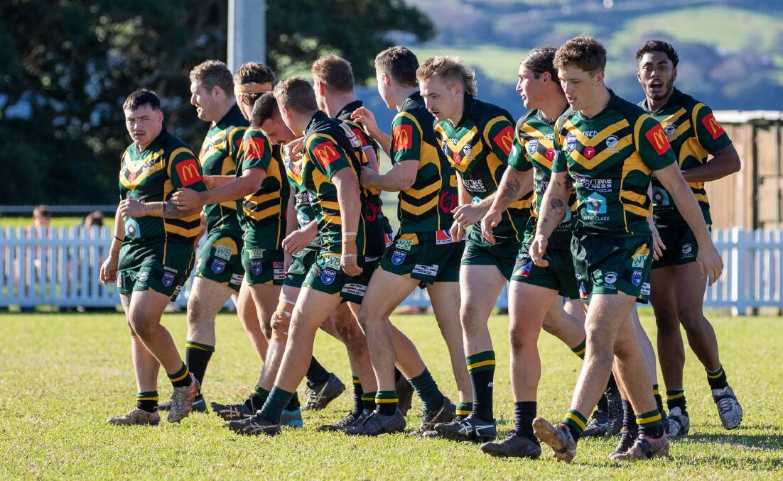 ROLLING: The Stingrays pictured in their last clash against Gerringong. Picture: CAM BROWN'S PHOTOGRAPHY. 