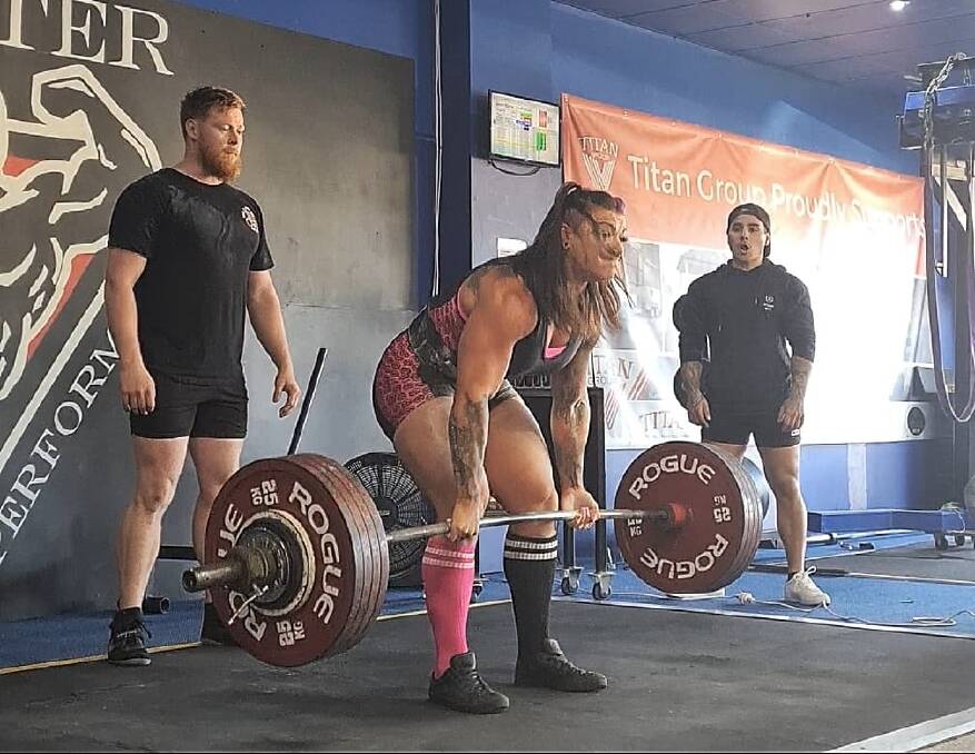 FOCUS: Jaymi Morris mid way through her national deadlift record of 242.5kg. Picture: Supplied.