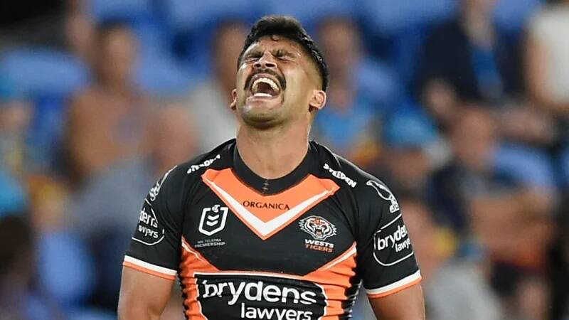 Tyrone Peachey playing for the Wests Tigers. Pictures by NRL Photos 