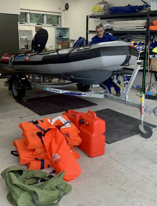 Ulladulla 10 being prepped to aid the SES in the Hawkesbury River. Picture: Supplied. 