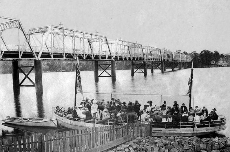 The historic Nowra Bridge. Picture: File. 