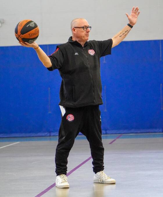 Scott Balsar teaches skills during a 2023 basketball coaching clinic. Picture supplied.