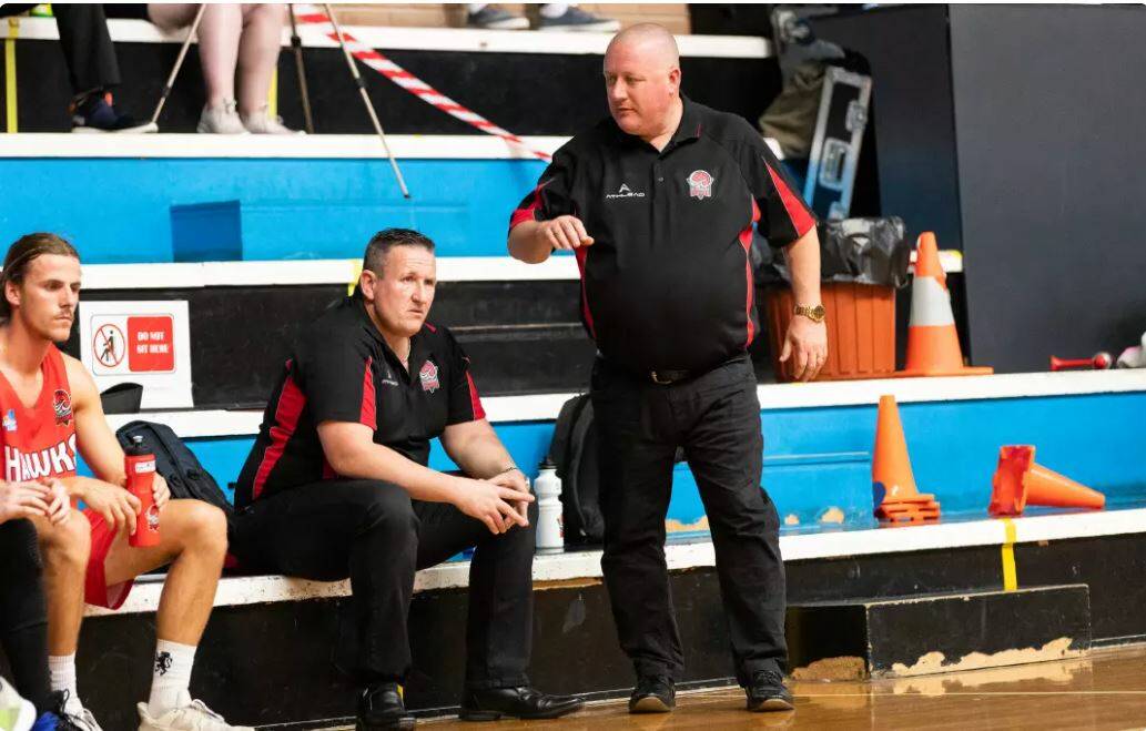 Scott Balsar in charge of the Illawarra Hawks youth men's division one team in 2021. Picture by James O'Donohue Photography.