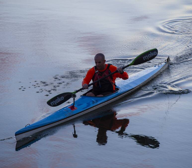 Dave Alley in training for an attempt to set a new record for kayaking the entire Murray River. Picture by Paul Tuthill.
