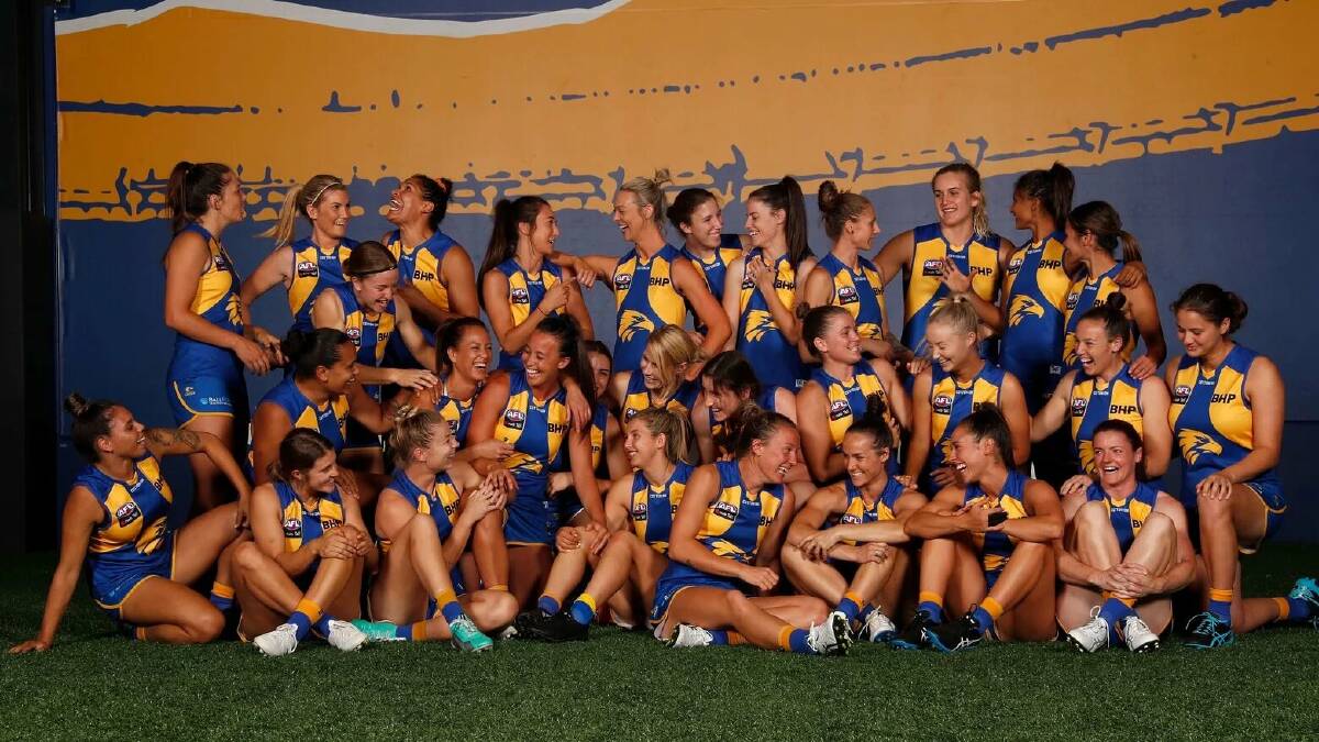 Maddy Collier (front row, fourth from left) and her West Coast women's team. Photo: EAGLES MEDIA