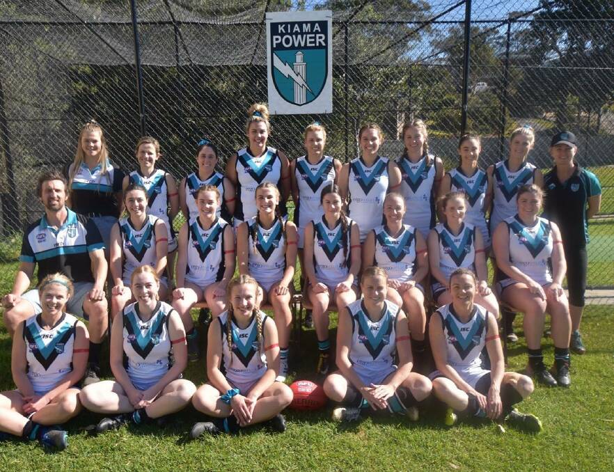 Nellie Hicks (middle row, fourth from left) and her Kiama Power side. Photo: AFLSC