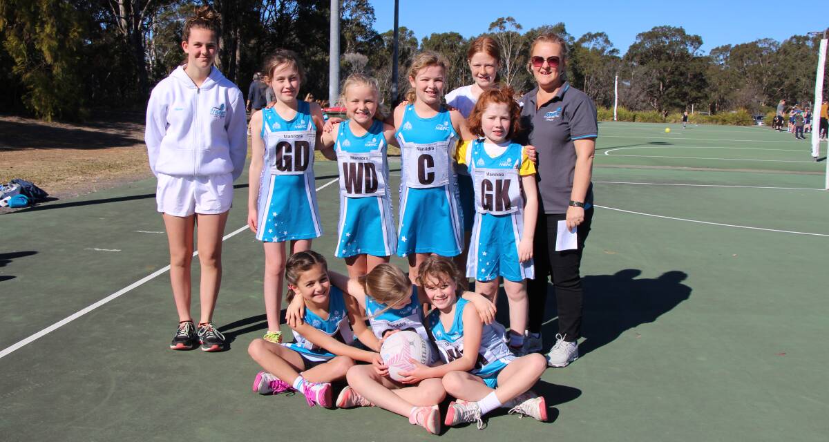 Lisa McGee (right) with her NSG SET 8/9 North Nowra Bomaderry Manildra team.