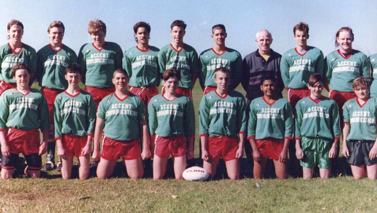 Luke Patten (back row, fifth from left) during his Corrimal Cougars days.