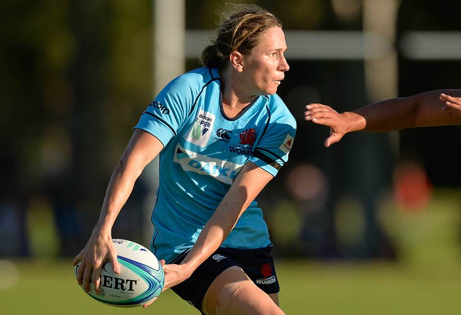 NSW skipper Ash Hewson looks for a pass against RugbyWA. Photo: NSW RUGBY