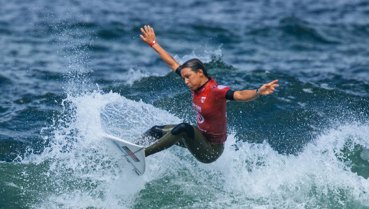 Gerroa's Sally Fitzgibbons made a strong start to her Newcastle Cup assault on Thursday. Photo: WSL/Miers