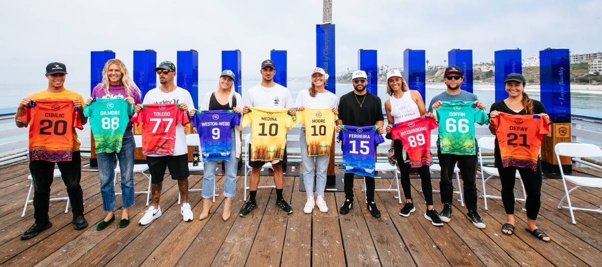 Sally Fitzgibbons (third from right) and the other nine WSL finalists. Photo: WSL/Diz