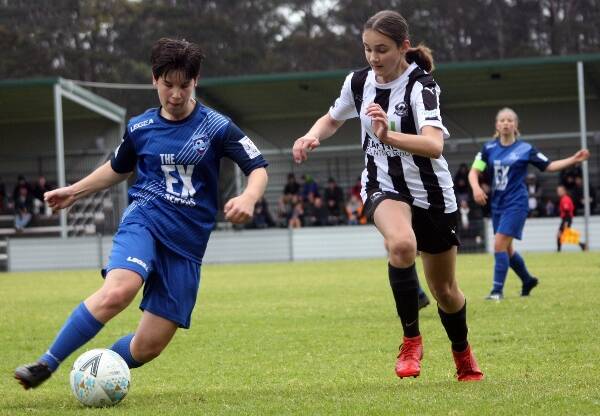 Southern Branch under 15s player Emmanuel Kneeshaw controls the ball against Gladesville on Sunday. Photo: Freddie Simon