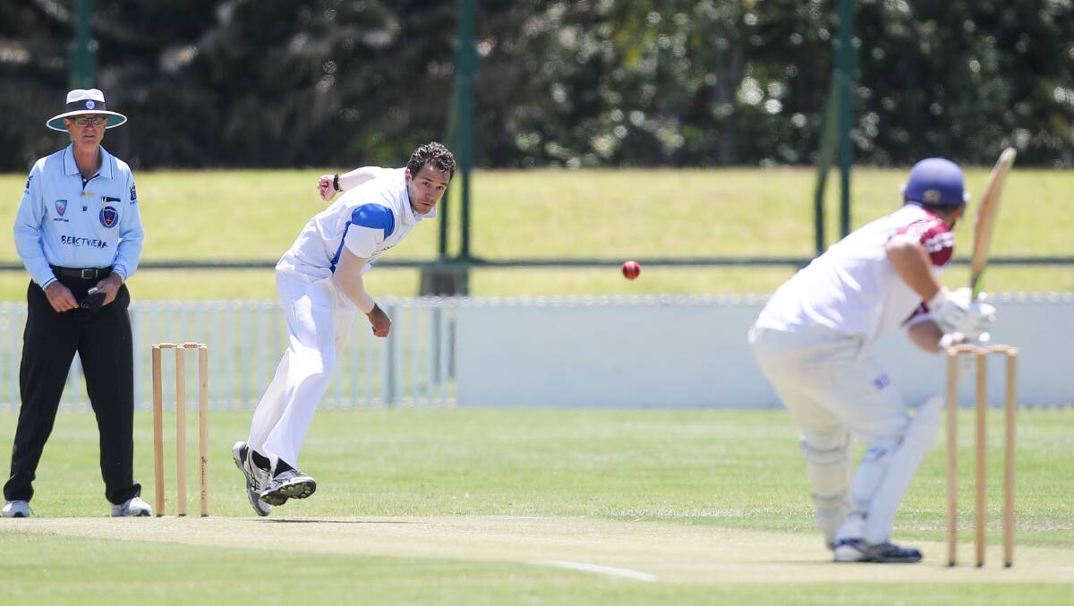 Batemans Bay product Rhys Voysey bowls for University in the Illawarra competition. Photo: ADAM McLEAN