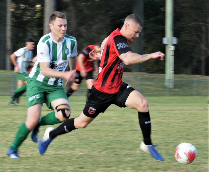 Shoalhaven United's Alex Rogan goes on the attack against Huskisson-Vincentia on Sunday. Photo: Rach Hall