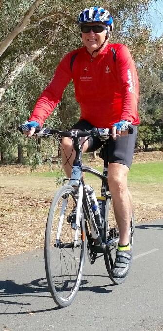 Les Cornish exploring the bike paths of Canberra during a recent SBUG trip.