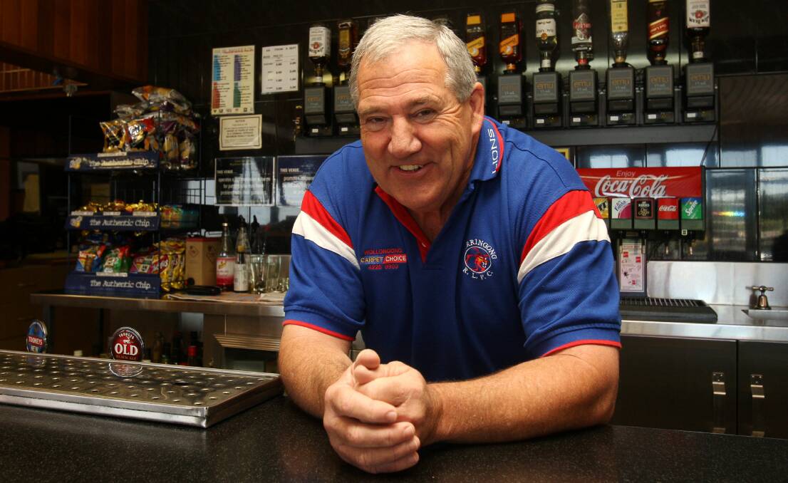 Illawarra great Mick Cronin poses for a photo at Gerringong Hotel in 2008. Picture by Greg Totman