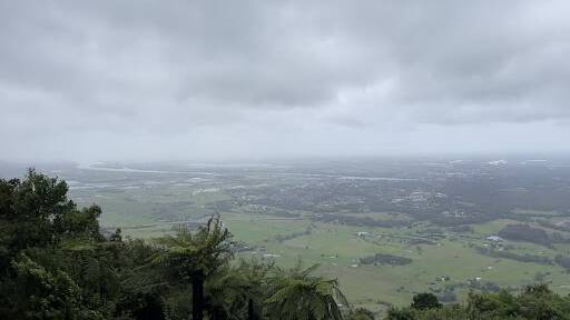 Pic of the week: Looking across the Shoalhaven from Cambewarre Lookout. Photo by Tom McGann
