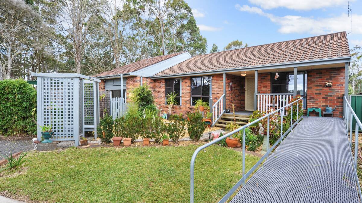 Photos: Nowra First National Real Estate
