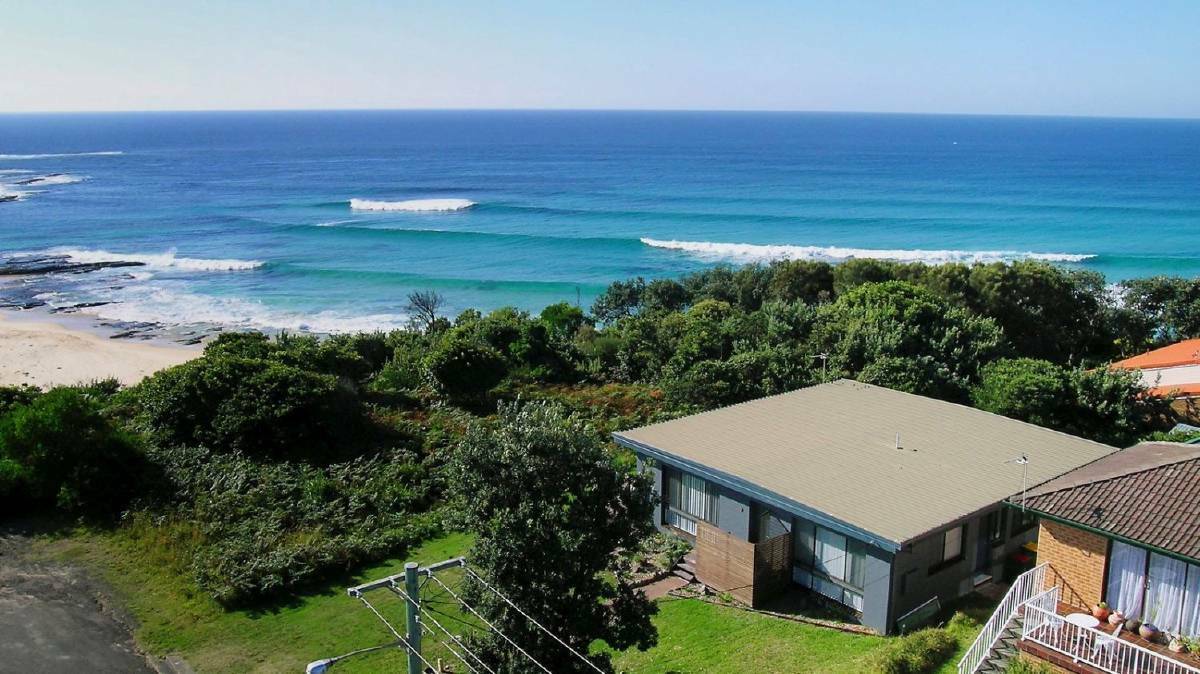 
There are more than 4500 properties listed on the Stayz website along the South Coast.