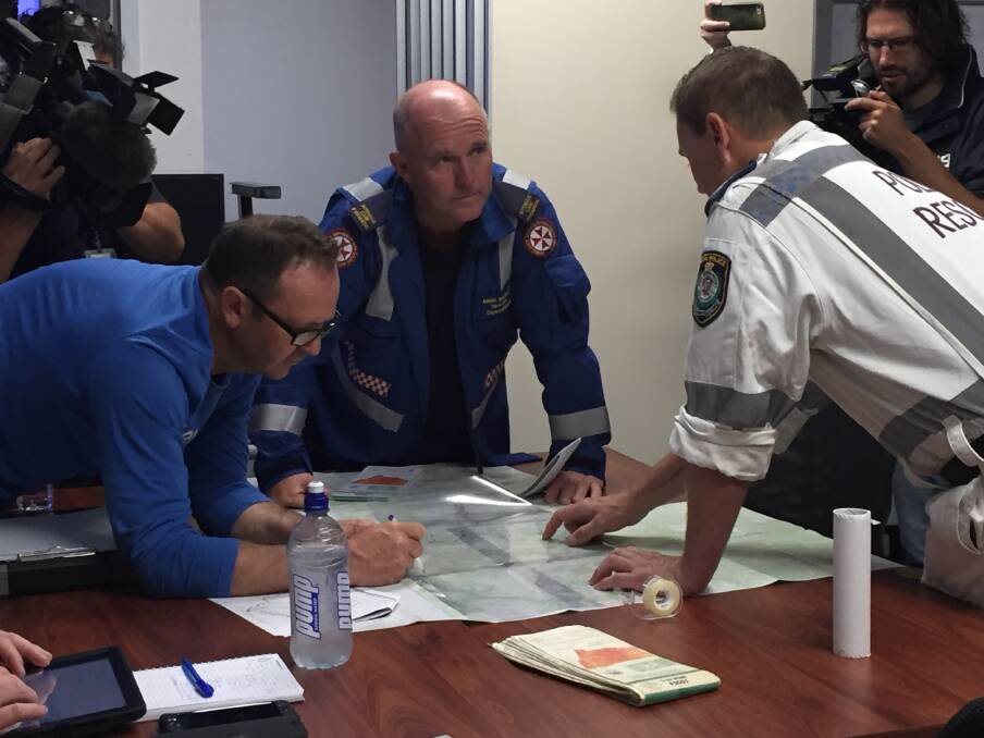 A command post has been set up at Nowra Police station to assist in the search for missing bush walkers, 59-year-old William McCarthy and 60-year-old Francisca Boterhoven De Haan. 