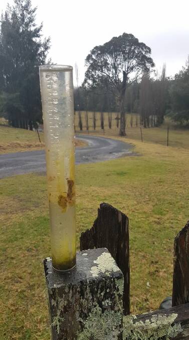 This gauge measured 26mm at Kangaroo Valley overnight, which locals say is the biggest drop since March 21! 