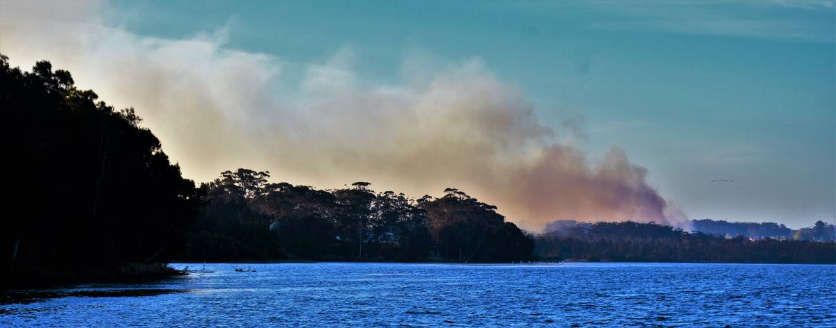 Views of the fire from Old Erowal Bay. Photos: Dannie and Matt Connolly Photography. 