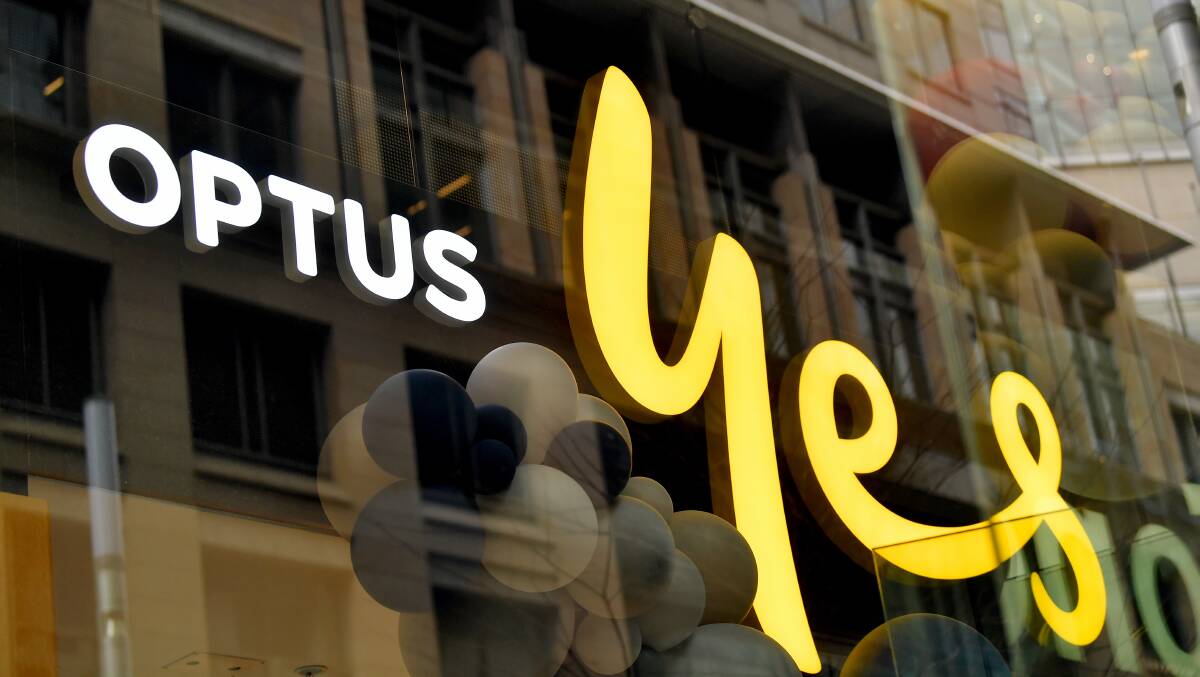 Signage is seen at an Optus store. Photo: AAP Image/Bianca De Marchi