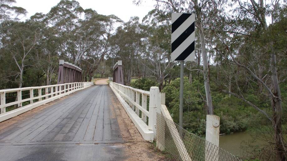 CLOSED: The timber Charleyong Bridge on Main Road 92, which connects Braidwood and Nowra via Nerriga has been closed due to structural damage.