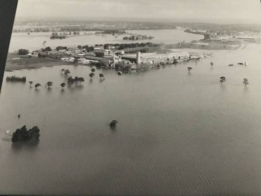 Shoalhaven floods, August 1990-2020 - Images John Jeffrey, Max Cochrane.