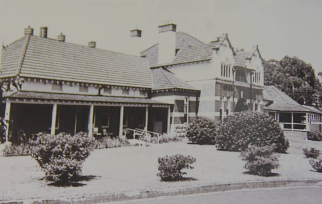 David Berry Hospital. William Bayley Collection.
