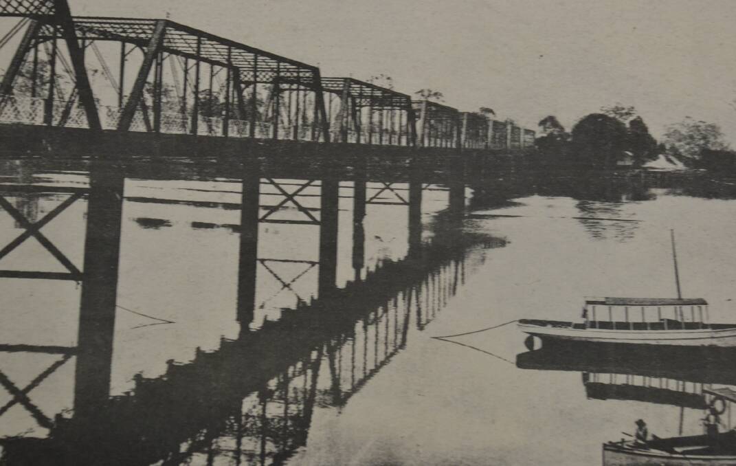 The iron Shoalhaven River bridge in 1903.